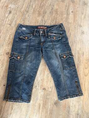 Vintage Hint Jeans Y2K Low Rise Cargo Denim Capris with Ankle Zippers Size 11